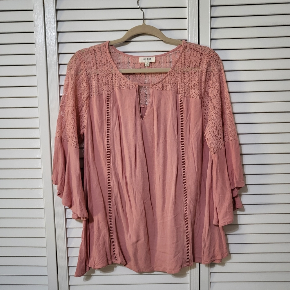 Lace Detail Flowy Top